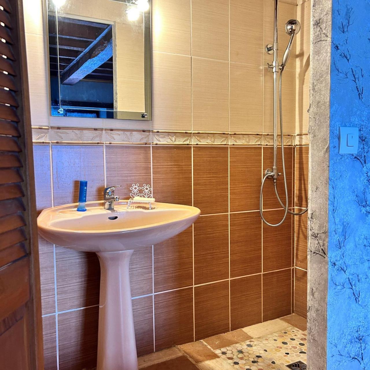 Hotel L'Etoile D'Adour Aire-sur-lʼAdour Esterno foto